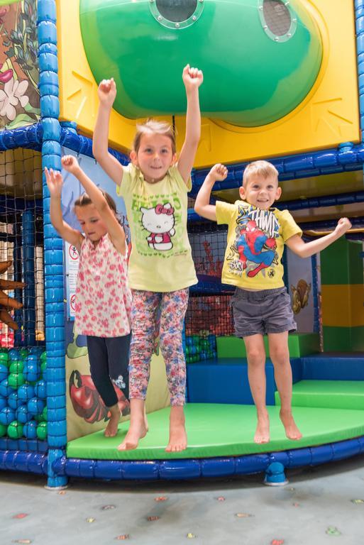 H2O Hotel-Therme-Resort, Fuer Familien Mit Kindern Bad Waltersdorf Exterior foto