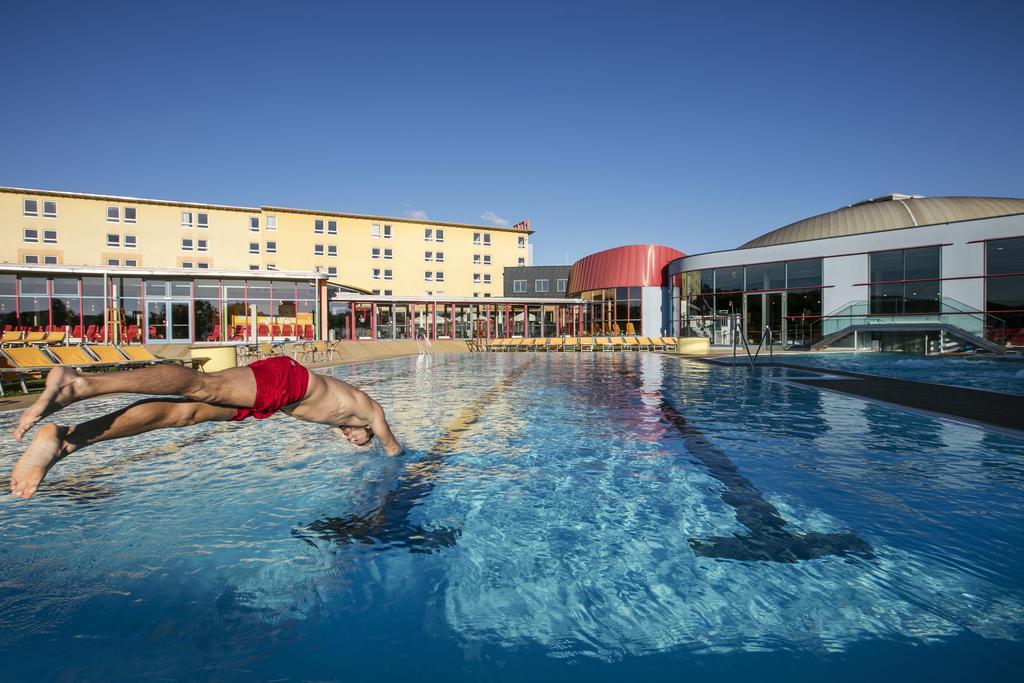 H2O Hotel-Therme-Resort, Fur Familien Mit Kindern Bad Waltersdorf Exterior foto