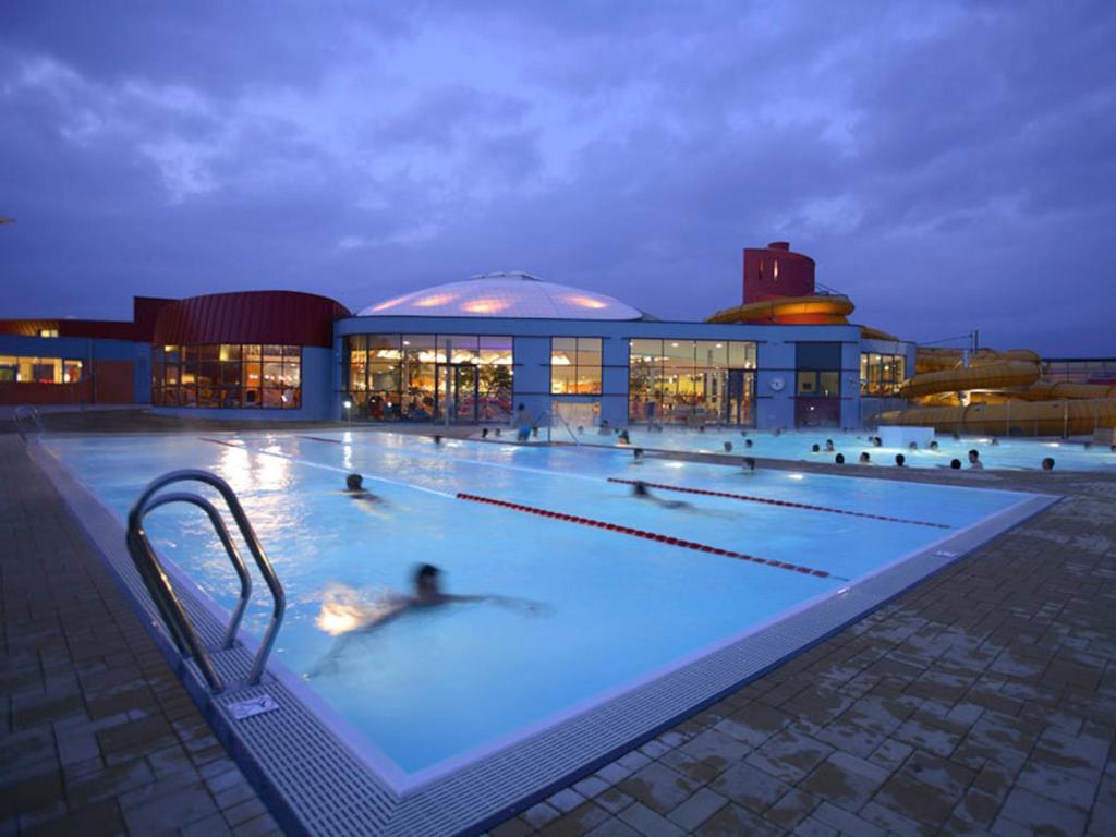 H2O Hotel-Therme-Resort, Fur Familien Mit Kindern Bad Waltersdorf Exterior foto